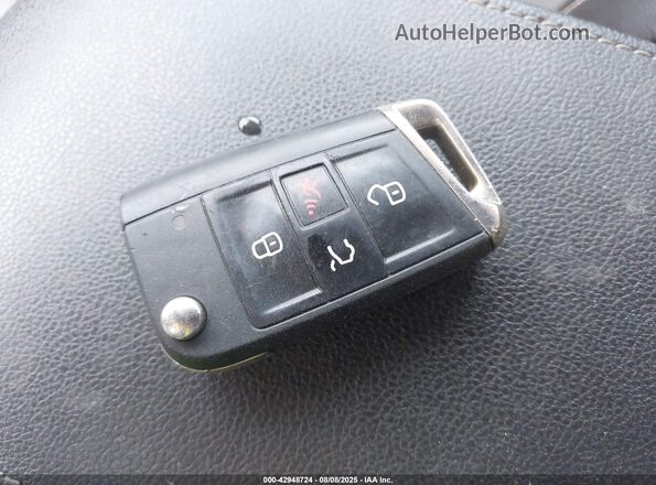 3VV3B7AX7MM030418 2021 VOLKSWAGEN TIGUAN Black წინა პანელის ხედი