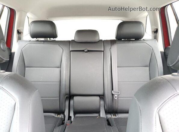 3VV3B7AX9JM040184 2018 VOLKSWAGEN TIGUAN Темно-бордовый Вид задних сидений