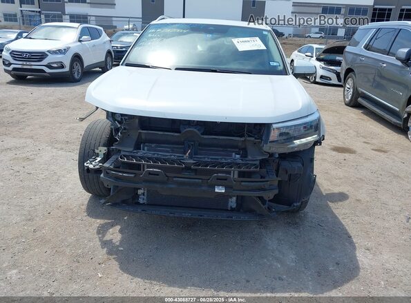 3VVEX7B22RM058650 2024 VOLKSWAGEN TAOS White Vista frontal