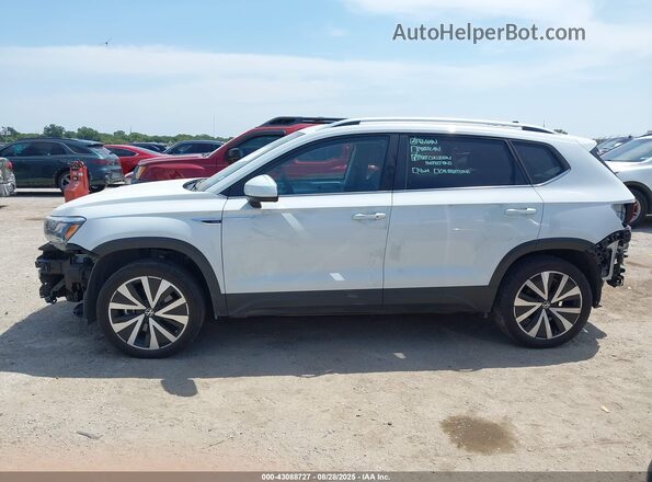 3VVEX7B22RM058650 2024 VOLKSWAGEN TAOS White Vista interior de 360 grados