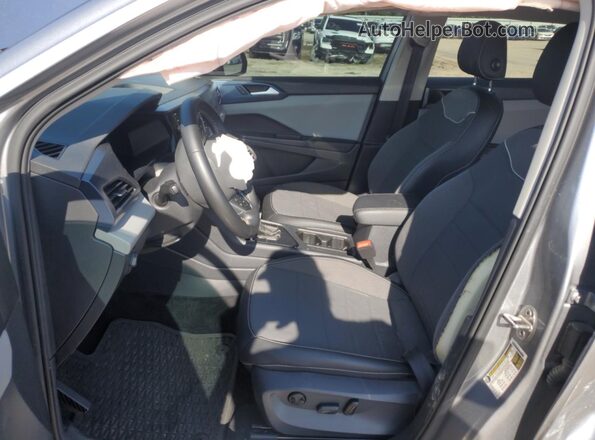 3VVEX7B2XPM310156 2023 VOLKSWAGEN TAOS Silver Widok wnętrza z przodu