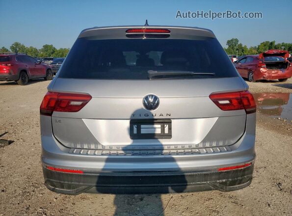 3VVNB7AX6PM014952 2023 VOLKSWAGEN TIGUAN Серебряный Вид сзади