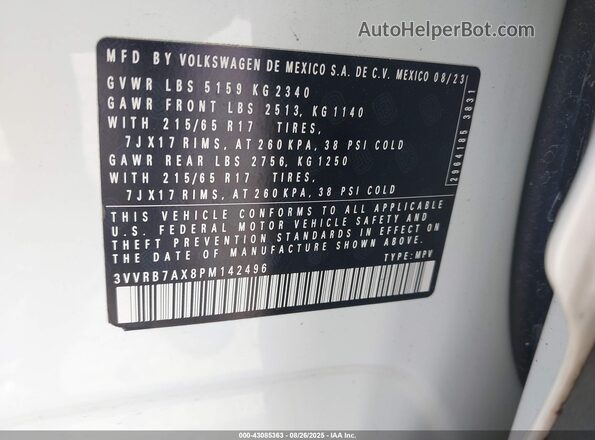 3VVRB7AX8PM142496 2023 VOLKSWAGEN TIGUAN White Widok komory silnika