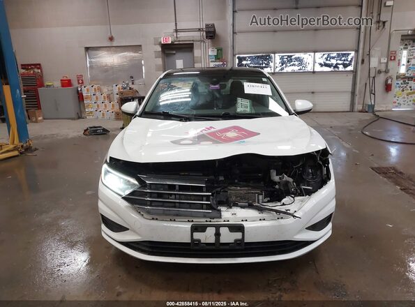 3VWE57BU9MM099899 2021 VOLKSWAGEN JETTA White Դիմացի տեսք