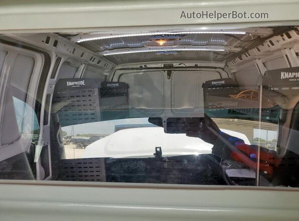 1GCWGAF74R1271408 2024 CHEVROLET EXPRESS White Vista interior trasera