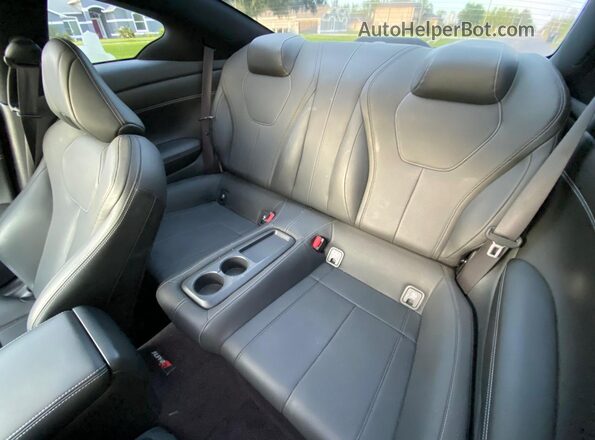 JN1EV7EL8JM392824 2018 INFINITI Q60 Crimson Вид салона спереди