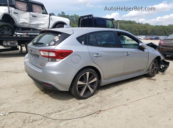 4S3GTAM64J3707497 2018 SUBARU IMPREZA Серебряный Задняя правая четверть