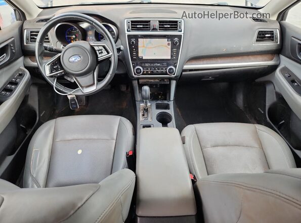 4S4BSENC9J3238556 2018 SUBARU OUTBACK Серый Вид панели приборов