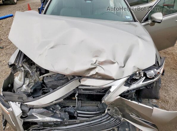 58ABK1GG2JU108341 2018 LEXUS ES Gold Вид задньої частини салону
