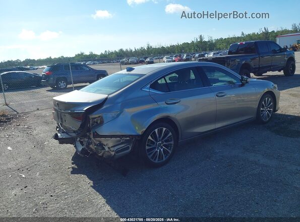 58ADZ1B12LU067946 2020 LEXUS ES Silver Задня права чверть