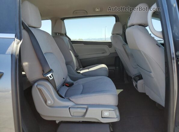 5FNRL6H28JB075913 2018 HONDA ODYSSEY Gray Widok wnętrza z tyłu