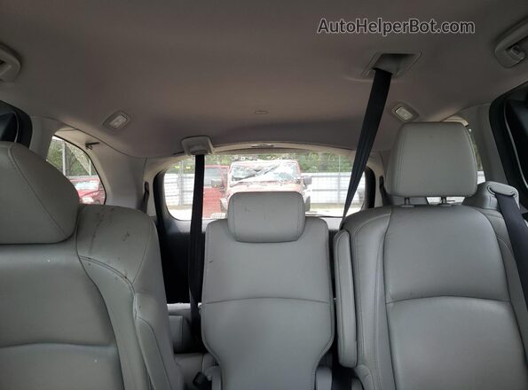 5FNRL6H78JB022480 2018 HONDA ODYSSEY Серебряный Вид задних сидений