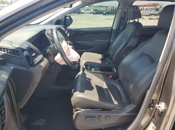 5FNRL6H92JB059140 2018 HONDA ODYSSEY Brown Widok wnętrza z przodu