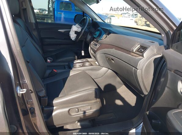 5FNYF5H23MB038446 2021 HONDA PILOT Gray Widok wnętrza z przodu