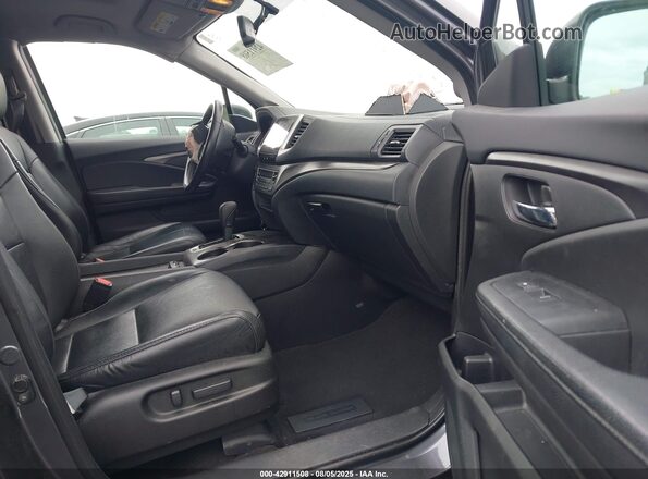 5FNYF5H59JB013444 2018 HONDA PILOT Gray Widok wnętrza z przodu