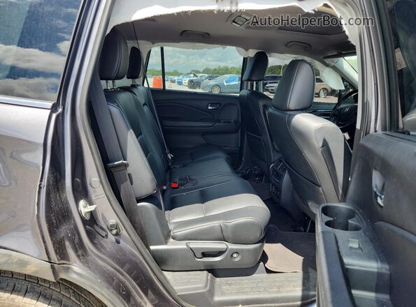 5FNYF5H99JB012779 2018 HONDA PILOT Gray Rear interior view
