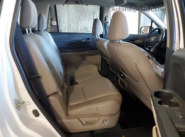 5FNYF6H96JB064246 2018 HONDA PILOT Белый Вид задней части салона