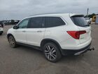 2018 Honda Pilot Touring White vin: 5FNYF6H98JB002945