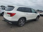 2018 Honda Pilot Touring White vin: 5FNYF6H98JB002945