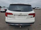 2018 Honda Pilot Touring White vin: 5FNYF6H98JB002945
