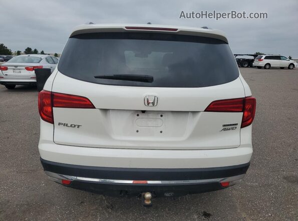 5FNYF6H98JB002945 2018 HONDA PILOT White Rear view
