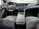 2024 Buick Enclave Premium Белый vin: 5GAEVBKW7RJ111089
