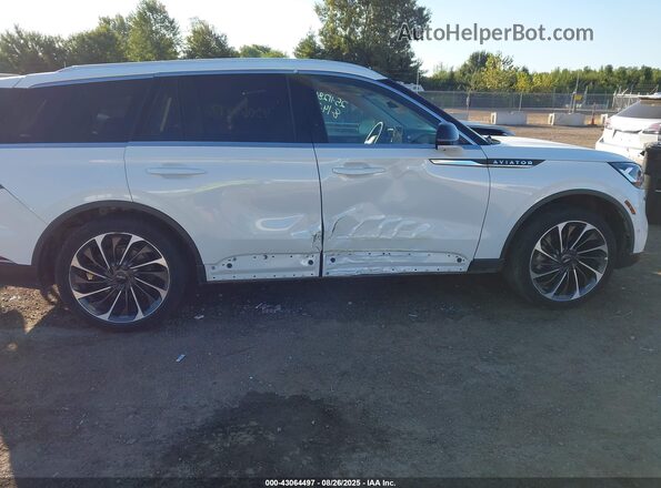 5LM5J7XC5PGL33686 2023 LINCOLN AVIATOR White Front view