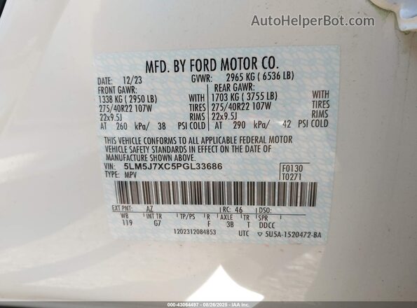 5LM5J7XC5PGL33686 2023 LINCOLN AVIATOR White Engine compartment view