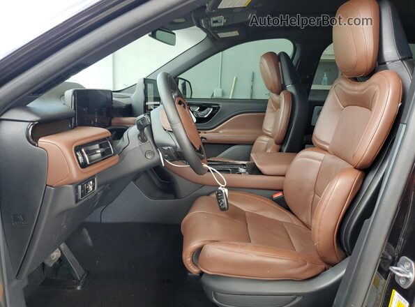5LM5J7XC7SGL05509 2025 LINCOLN AVIATOR Черный Вид салона спереди