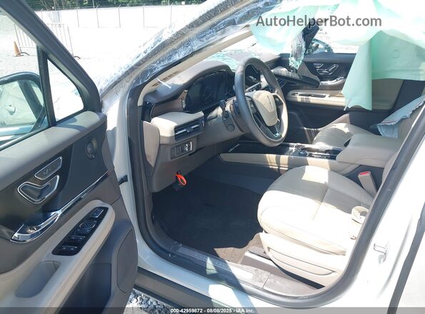 5LMCJ2C93LUL28020 2020 LINCOLN CORSAIR Кремовый Вид салона спереди