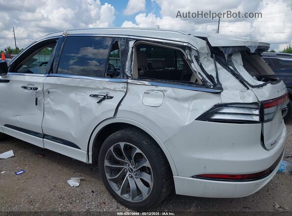 5LMYJ8XY2PNL02132 2023 LINCOLN AVIATOR Белый Вид спереди