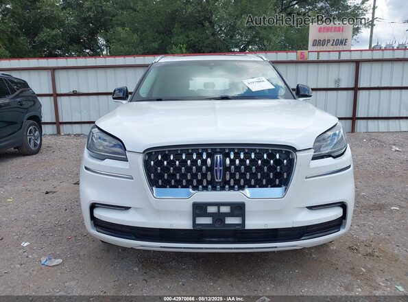 5LMYJ8XY2PNL02132 2023 LINCOLN AVIATOR Белый Вид щитка приборов