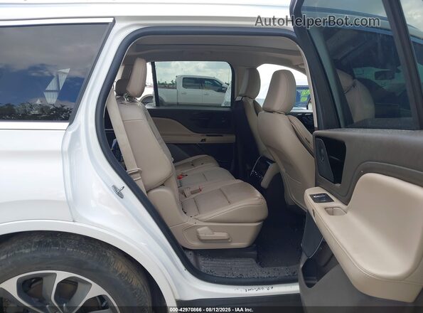 5LMYJ8XY2PNL02132 2023 LINCOLN AVIATOR Белый Вид наклейки с VIN-кодом