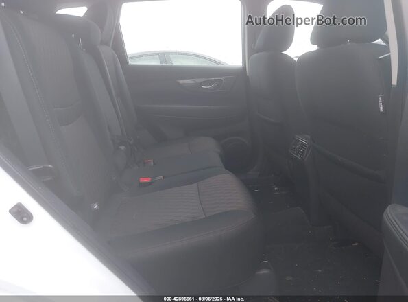 5N1AT2MT5JC828942 2018 NISSAN ROGUE White Widok naklejki z numerem VIN