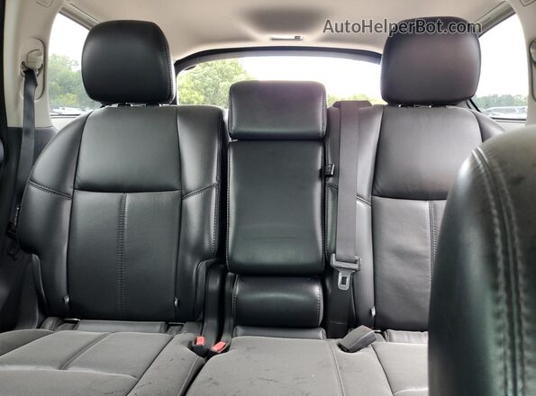 5N1DR2MN0JC602403 2018 NISSAN PATHFINDER Белый Вид задних сидений
