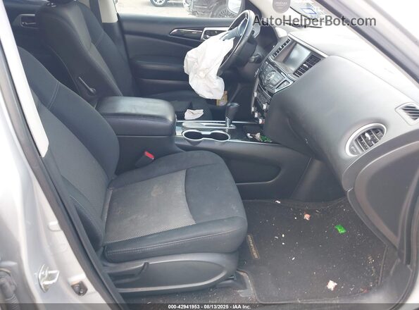 5N1DR2MN5JC605667 2018 NISSAN PATHFINDER Silver Vista interior delantera