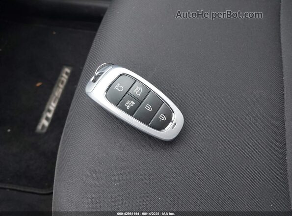 5NMJBCAE9PH194516 2023 HYUNDAI TUCSON Красный Вид панели приборов