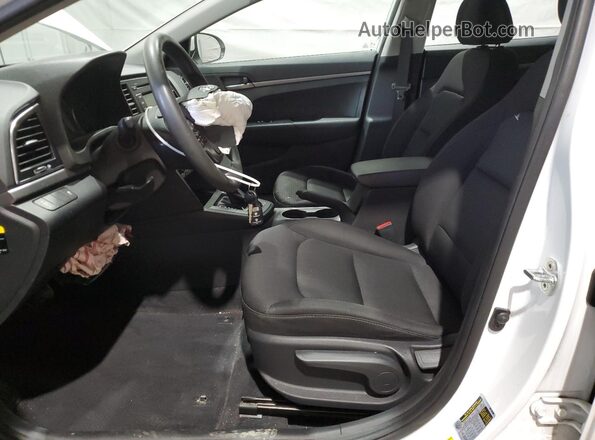 5NPD74LF2JH279475 2018 HYUNDAI ELANTRA White Widok wnętrza z przodu
