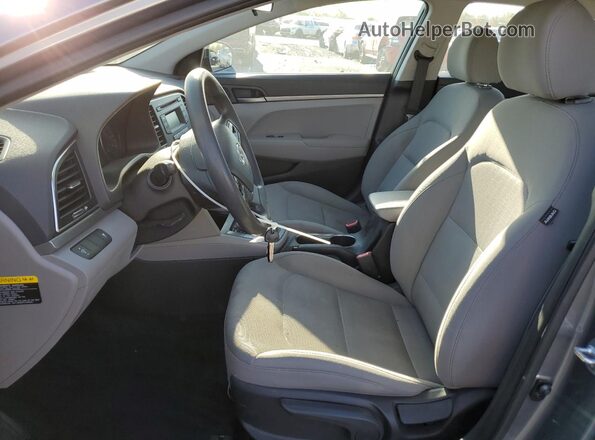 5NPD74LF3JH271224 2018 HYUNDAI ELANTRA Gray Front interior view