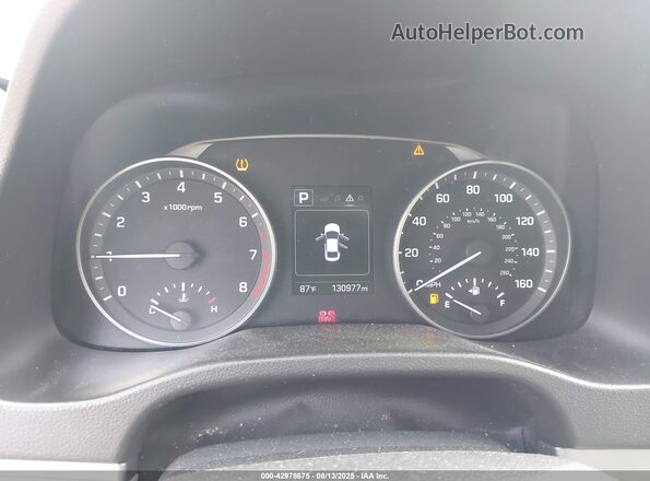 5NPD84LF2JH300709 2018 HYUNDAI ELANTRA Silver Widok tylnych siedzeń