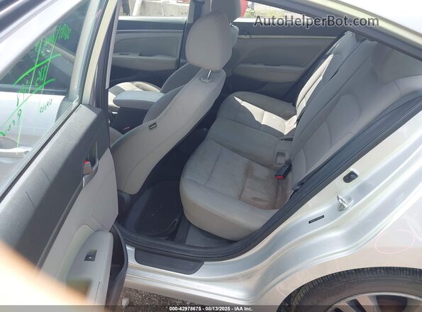 5NPD84LF2JH300709 2018 HYUNDAI ELANTRA Silver Widok naklejki z numerem VIN