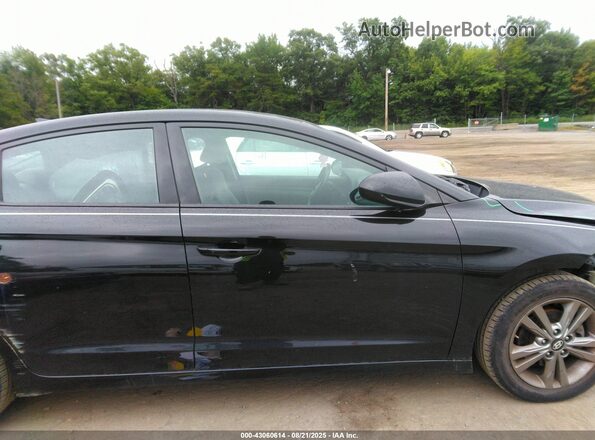 5NPD84LF6JH250669 2018 HYUNDAI ELANTRA Black Rear interior view