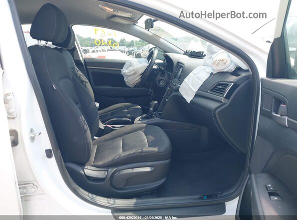 5NPD84LF9JH257759 2018 HYUNDAI ELANTRA White Front interior view