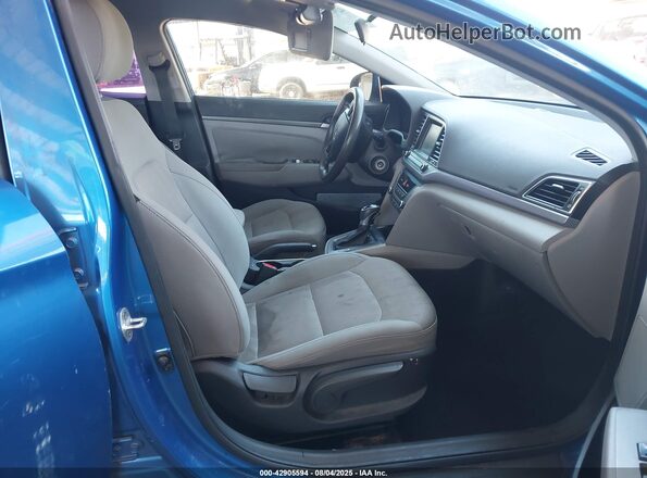 5NPD84LFXHH030753 2017 HYUNDAI ELANTRA Blue წინა სალონის ხედი