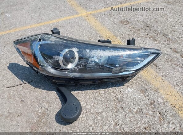 5NPD84LFXJH360530 2018 HYUNDAI ELANTRA Silver Instrument cluster view