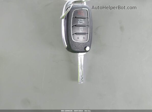 5NPE24AF4JH715491 2018 HYUNDAI SONATA Silver Widok deski rozdzielczej
