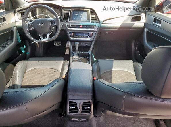 5NPE34AF5JH700978 2018 HYUNDAI SONATA Red Առջևի վահանակի տեսք