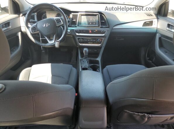 5NPE34AF8JH640565 2018 HYUNDAI SONATA White Vista del salpicadero
