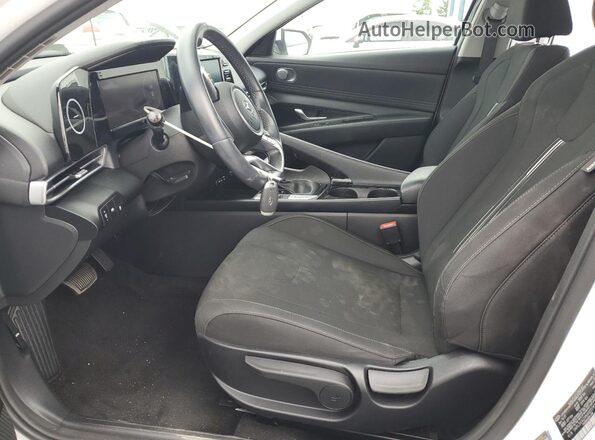 5NPLS4AG9MH025143 2021 HYUNDAI ELANTRA White Вид салону спереду