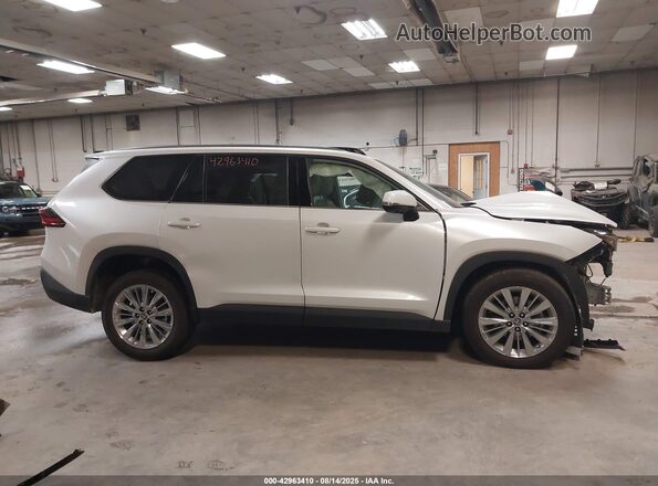 5TDAAAB51SS074950 2025 TOYOTA GRAND HIGHLANDER Белый Вид задней части салона